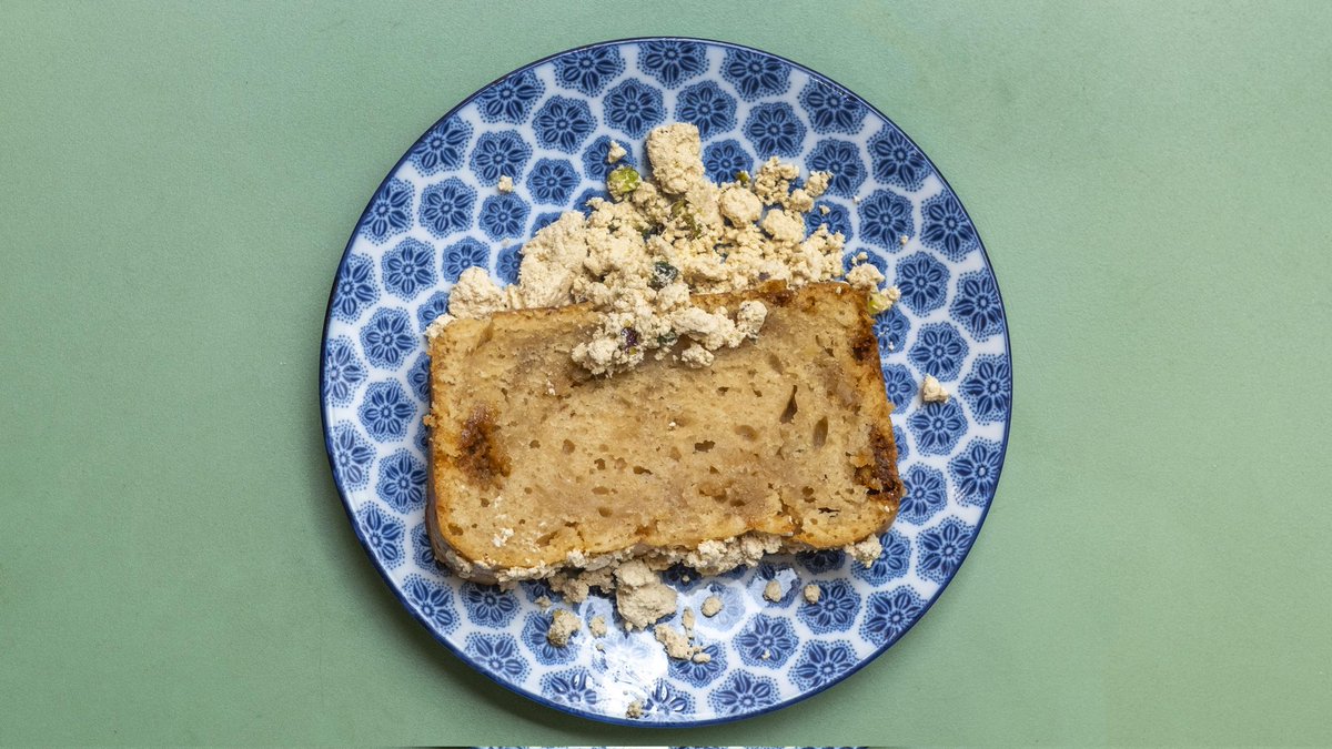 thecheekypea's tweet photo. Halawa &amp; Pistachio vegan cake 👌
Is our most Popular dessert at the moment 😃
Congratulations 👏 it is a keeper! 

#halawacake #pistachiocake #cakeinlondon #vegancake #tahini #sweettoothsatisfied @inkingstonuk #sweetcake  #sweetdessert @happycow 
@visitsurrey @whats_on_in_surrey https://t.co/48iQ7qkh4I