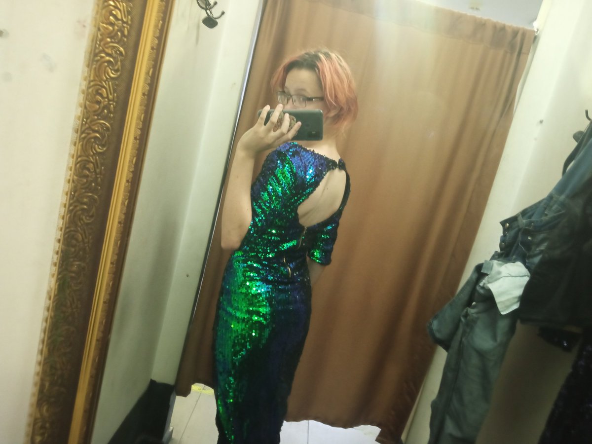 lopata42's tweet photo. This dress was created for Kiji https://t.co/ewGDn0WWGR