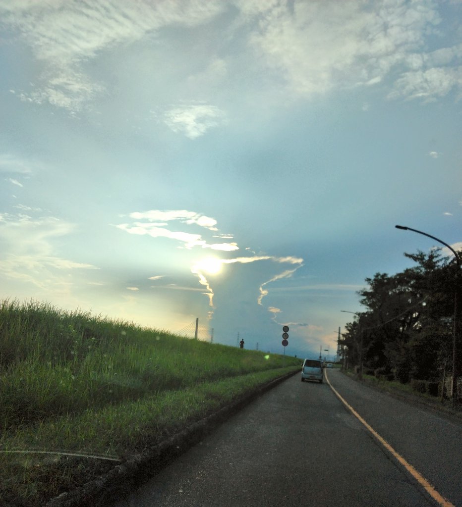 krr150ssr's tweet image. 明日は朝一バッテリー交換から
インジェクション車は
古いバッテリーは交換で
誤作動防止
#Ninja250SL
#Ninja250mono