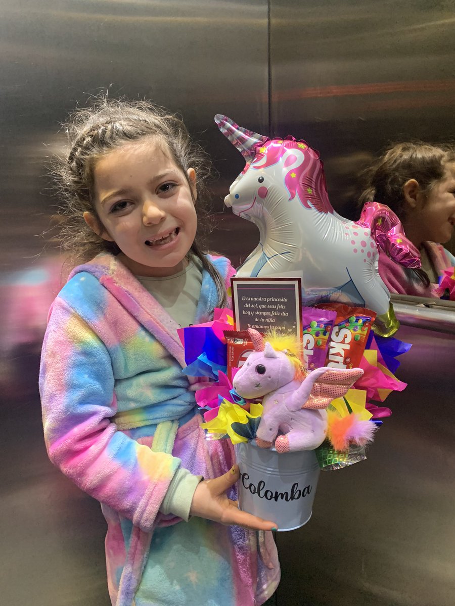 fotododdis's tweet photo. Feliz día hija querida #Alerta @Mega @rodrigosepu https://t.co/Iskbl4YoI0