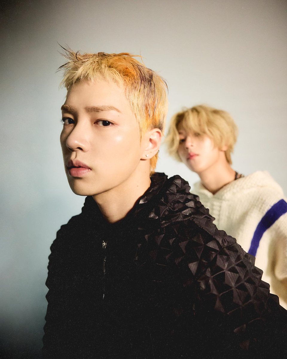 KHHBOYS's tweet photo. Gemini x big naughty https://t.co/M3Yp8HuyKb