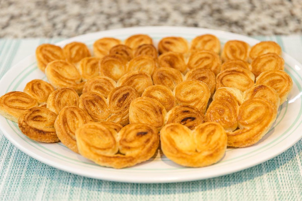 CookingwithRody's tweet photo. Ya subi mi video #orejitas #palmerita #palmeras #orejas #masadehojaldre #pepperidgefarm #puffpastryrecipes #puffpastry #cookingvideo #cookingvideostutorials #cookingwithrody #thruvisualmedia #panama #foodies #latinfoodies #foodiesofyoutube #foodiesofinstagram #breakfasttreat #pty https://t.co/niMgaeKD9u