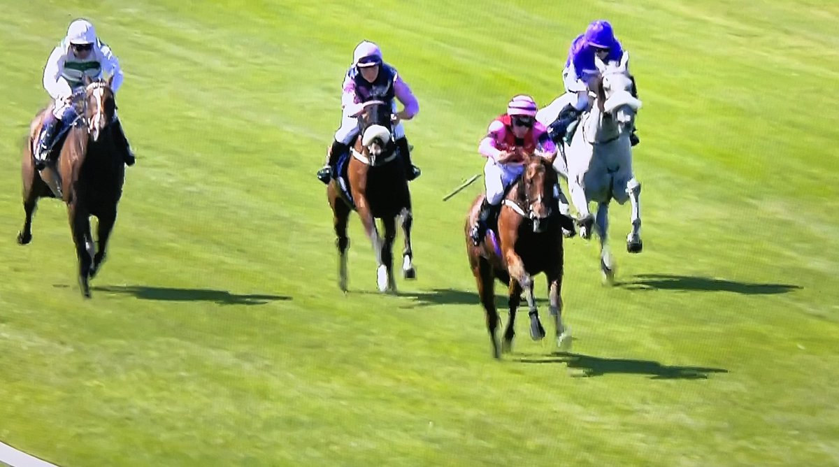 amajox's tweet photo. Congratulations @amajox @HenryMain3 WINS @WindsorRaces #Andaleep @KublerRacing #4ran #comfortably #topride #topjock ๐๐๐๐๐ https://t.co/vyQGyIY4hS