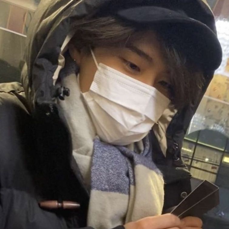 may naligaw po dito.