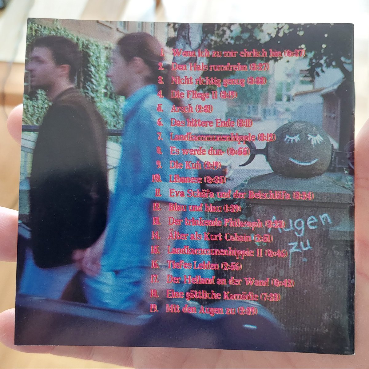 DemmelmeierChr's tweet photo. Noch ein Sonntag-Nachmittags-Geräusch...

...dafür allein hat es sich rentiert zum #Flowmarkt zu gehen...

JOINT VENTURE - "Augen zu" (1995)

Toll!

#christianlauscht #lauscherauf #np https://t.co/k5Cn4NQBnD