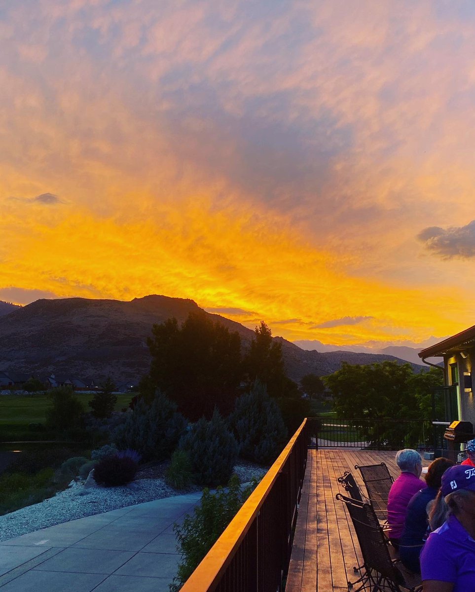 SilverOakGolf's tweet photo. Fun Friday at Silver Oak! Great music by the Starlighters with a special appearance by our own Mike Smith on the sax! Twilight golf league, music, food, and drinks. Perfect start to the weekend. https://t.co/mjtmt1QuVT