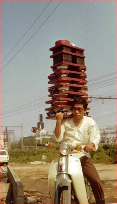 @oldpicture1900 カブは片手で運転できるように設計されたらしいですね 