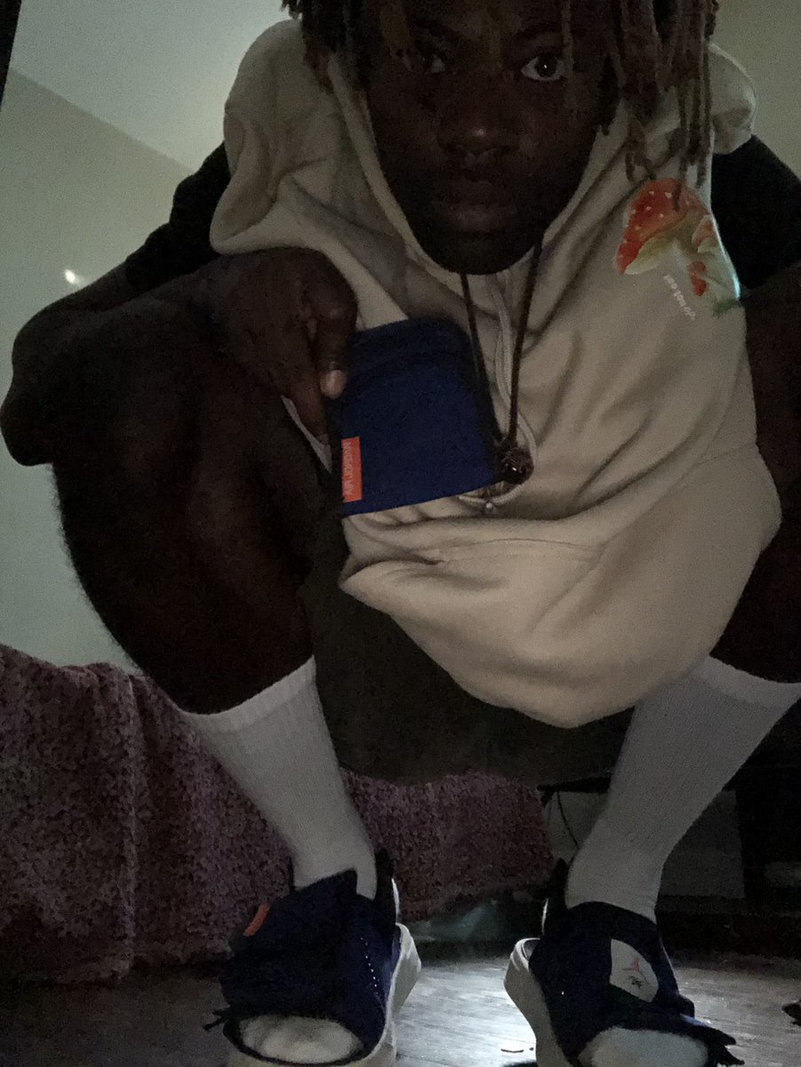 VantaBlck00's tweet photo. #selfmodeartz #namastebitches @VantaBlck00 #vantablack #BIKPITS ..-_- @BenjaminEnfield @Akademiks @iamvogue96 https://t.co/IEFW77bJdD