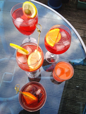Looks like it's going to be spritz weather this afternoon. Just sayin'.
