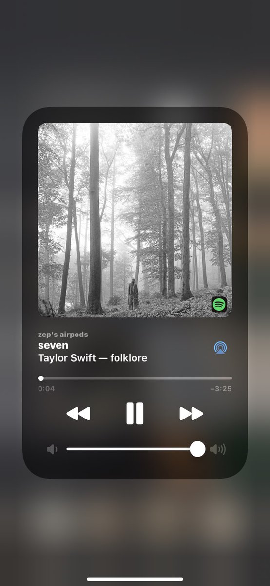 midnightszep's tweet photo. happy national taylor swift day https://t.co/D5wxiaMF3o