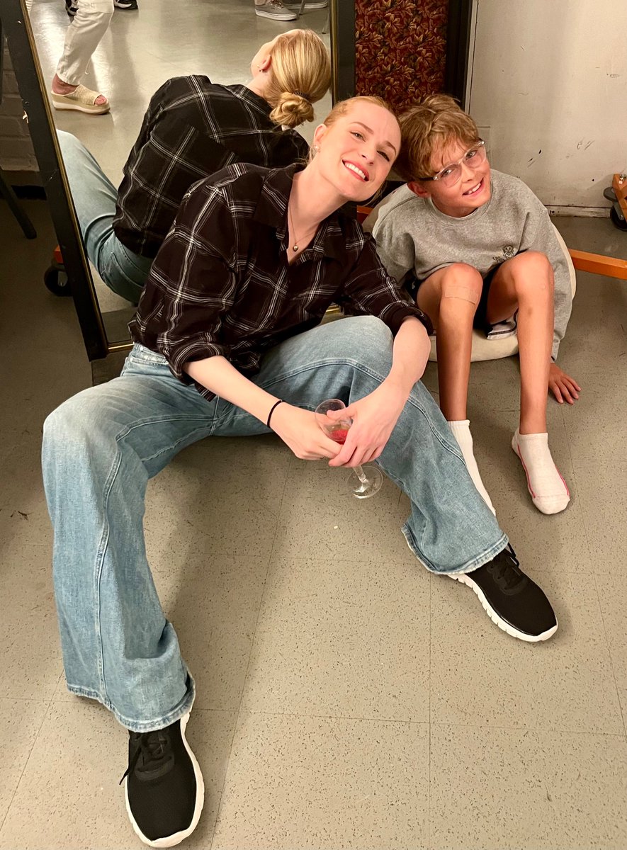 EvanClips's tweet image. Evan's newest project in Theatre In The Park's  production of THE FATHER, with her father Ira David Wood III &amp;amp; brother Ira David Wood IV.
For more information, check out the link below.
theatreinthepark.com
#EvanRachelWood 
#IraDavidWoodIII
#IraDavidWoodIV
#theatre
#thefather