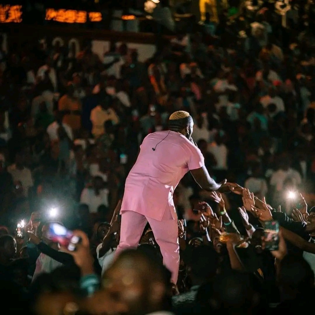 KwizeraOfficial's tweet photo. a History was made again, #TigerB in #BkArena 
#RwandaRebirthCelebrationConcert
@TheBen250 
@LuckyIbnMiraj 
@bkarenarw https://t.co/zWhPGYFfcs