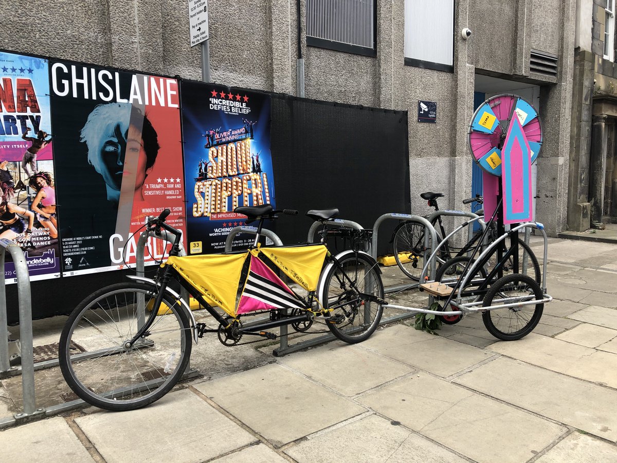thejawline's tweet photo. Ahoy! #randomtandem #edfringe #edfringe2022 #random #Randomizer #selectatron #selektatron #Edinburgh #EdinburghFringe #captainants #tariq #live #fun #royalmile #themeadows #tandem #bicycle #beard #triangles #wheels #wheeloffortune #captainants #freefringe #free https://t.co/r4G51TfbDA