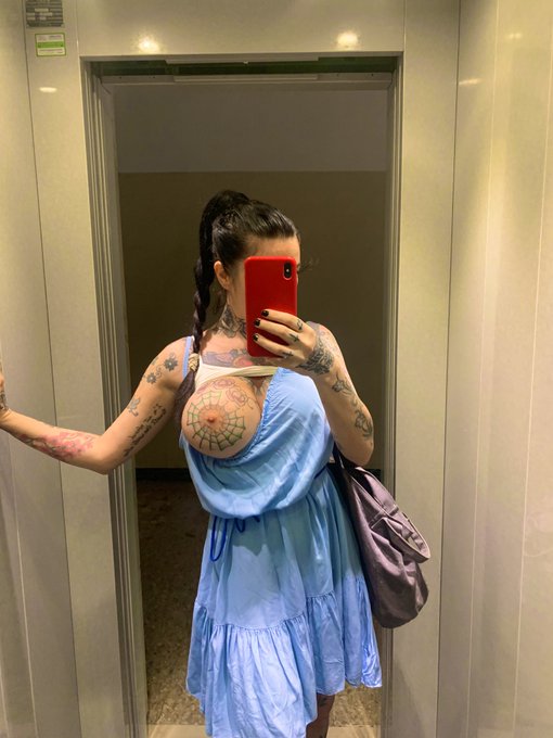 Megan Inky 💜❤️❤️💜❤️💜 - Morning do u guys like my dres? https://t.co/cvvi1Hx5ys