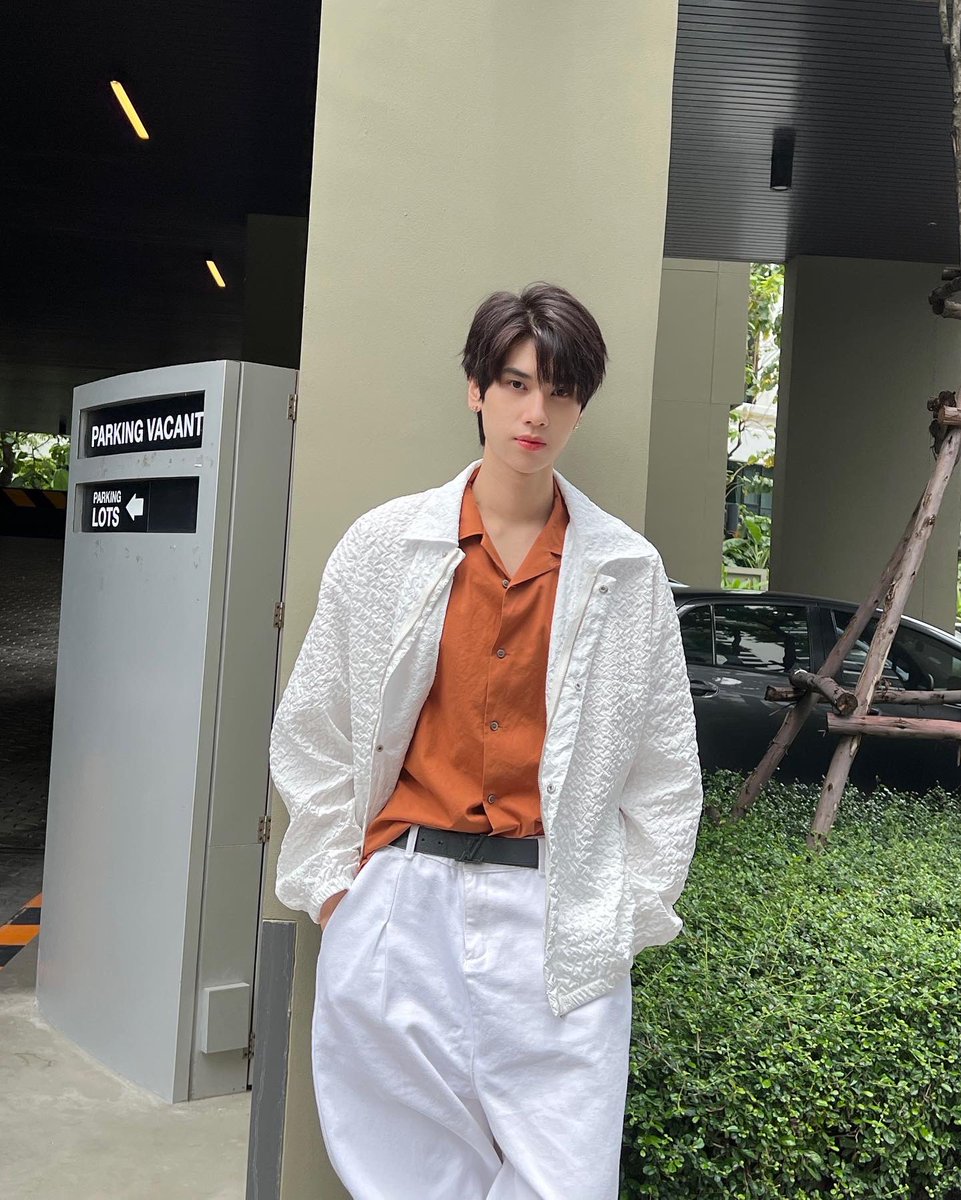 dunknatachai's tweet photo. i miss u https://t.co/efIBNuCyJd