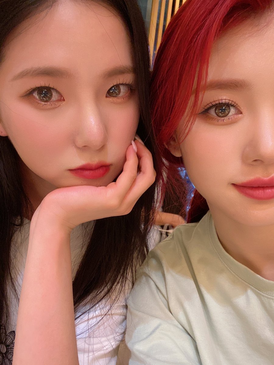 acesagf's tweet image. xiaoting make sure her 3 ships keep sailing well together. from tingshiro, xiaojin and xiaorina today. I CANT WITH THIS WOMAN I CANT😮‍💨😮‍💨😮‍💨