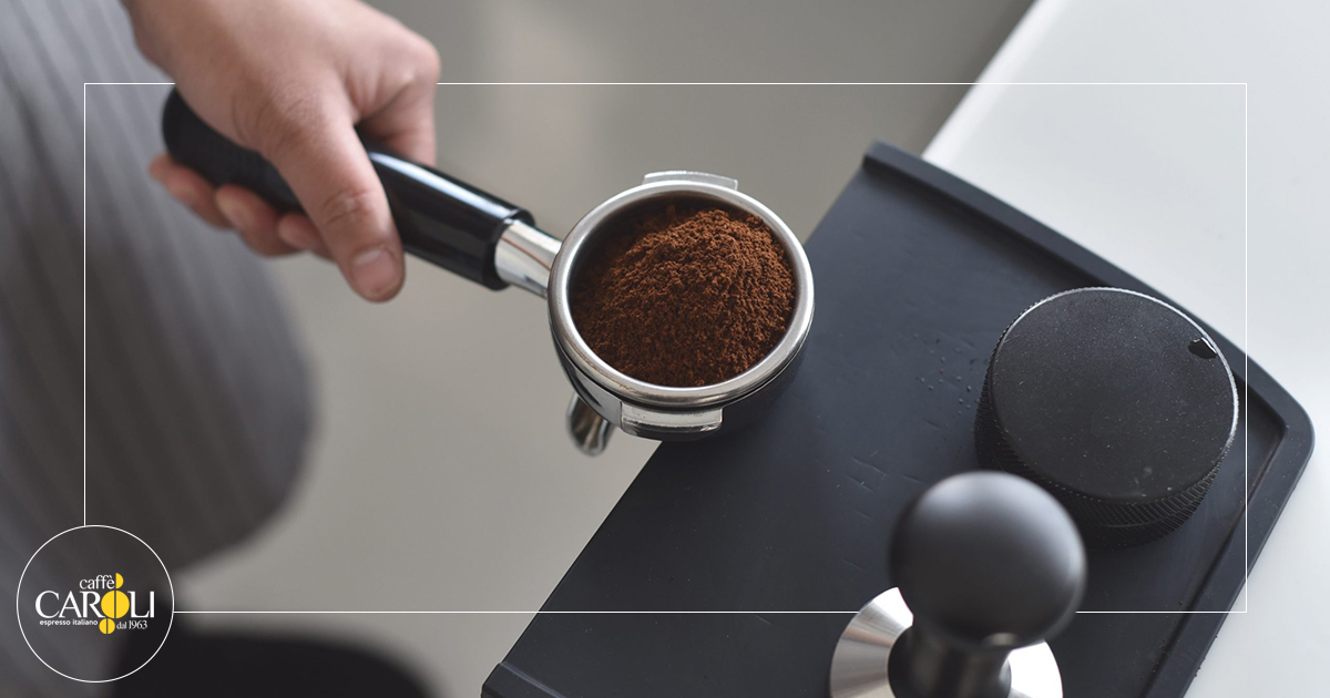 CaffeCaroli's tweet photo. 18 grammi di puro godimento!
.
18 grams of pure enjoyment!
.
#caffecaroli #specialtycoffee #leverespresso #martinafranca #weareinpuglia #caffè #coffee #torrefazione https://t.co/lH2IXGwXJ0