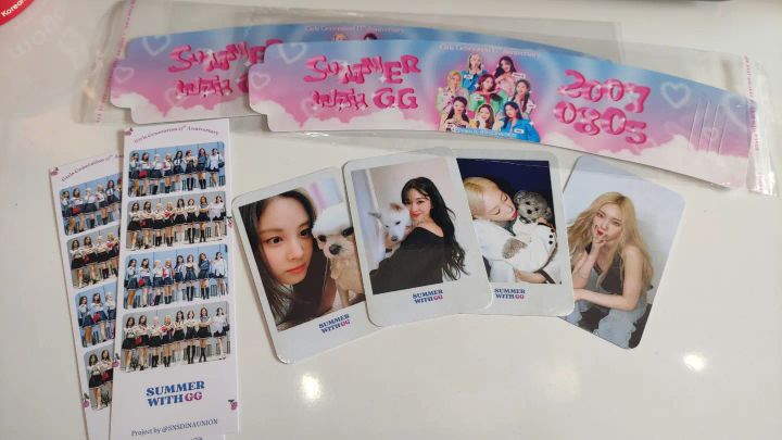 SONEpalembang's tweet photo. Makasih temen2 S❤️NE Palembang 💓 see u next event ya @SNSDINAUNION #FOREVER1 #Forever1withSNSD @GirlsGeneration https://t.co/Wfu0O67xyi
