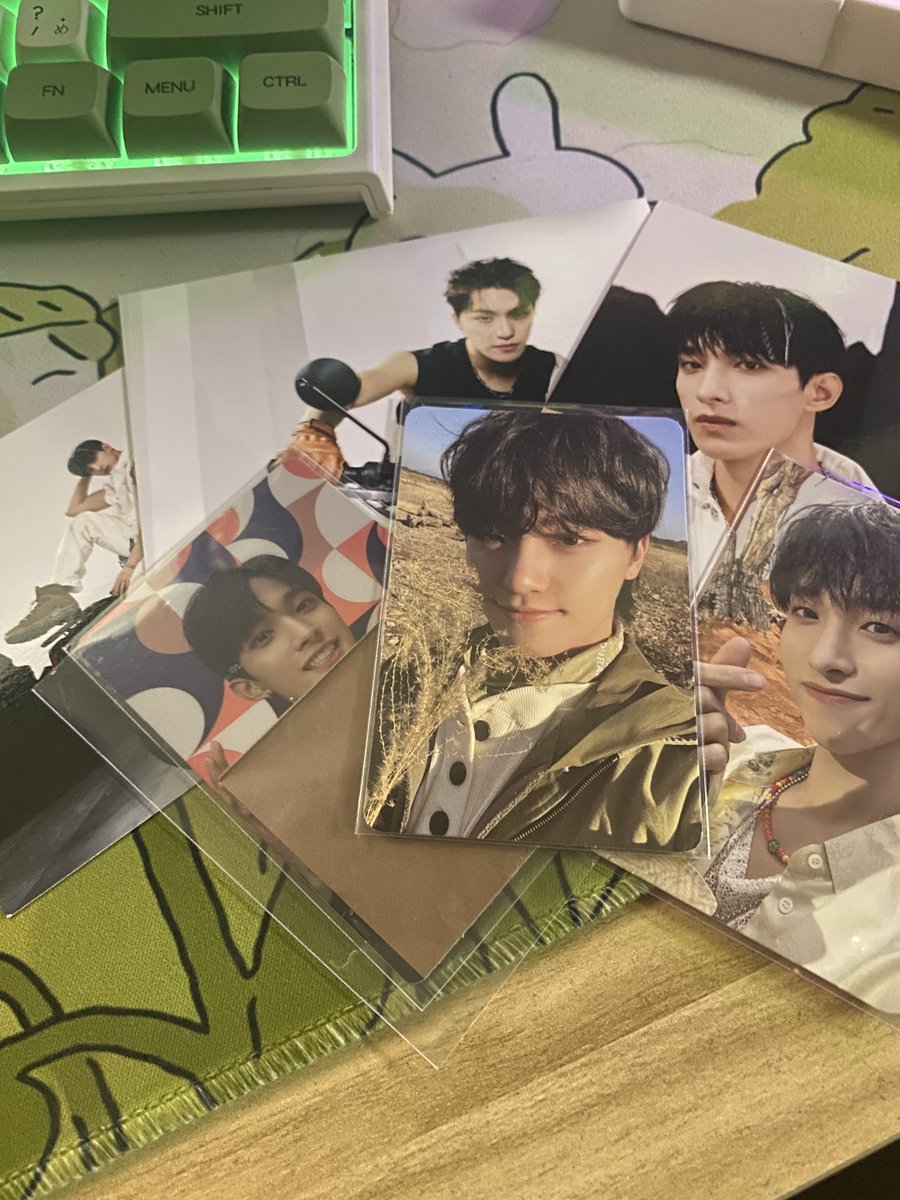 received my dk and dino set! love them sm <333 tysm <a href="/pattycakesxz/">PAT❗️</a>  <333
