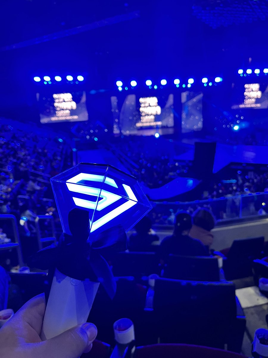jessmanMD's tweet photo. Know that your son and the rest of your family are loved &amp; respected by ELFs around the world. You will also be in our memories. Thank you for entertaining us and giving us a peek into your home life. Rest in peace. #FlyinpeaceHoneyAppa @SJofficial #ELF #PHELP #SUPERJUNIOR https://t.co/bzfpIDG0fK
