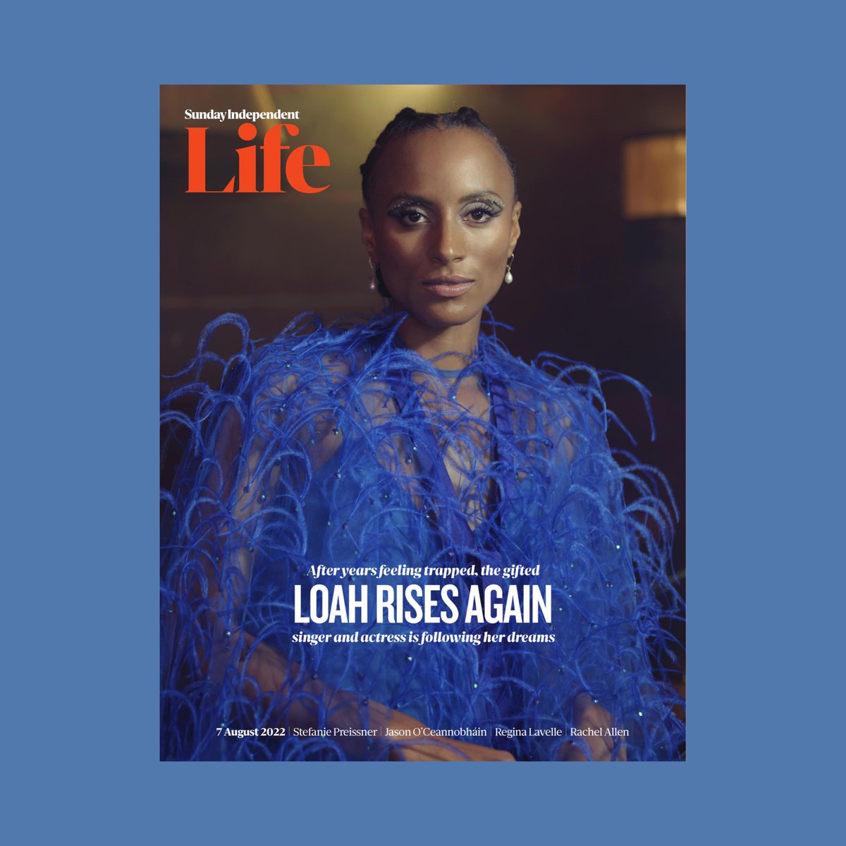 Lady in blue 💙 @musicbyloah on the cover of today’s Life magazine. Read the interview below 👇