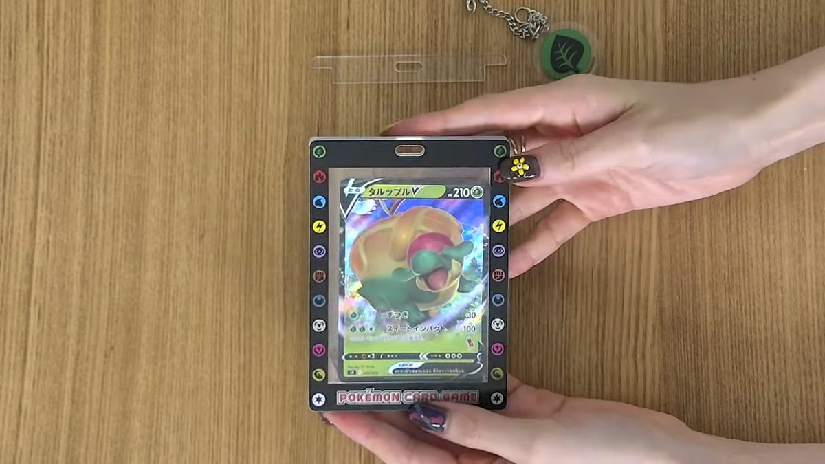 チャーム付きカードインキーホルダー】 製品上仕方なかったのかもしれ