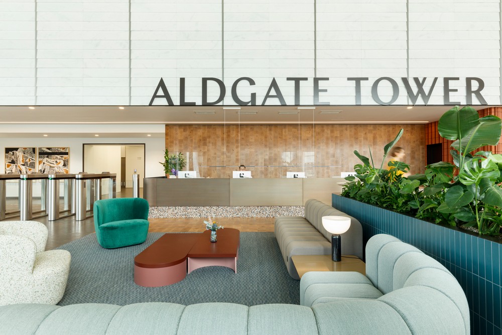 e_architect's tweet photo. Basha-Franklin have designed a new arrival to Aldgate Tower, East London, that provides a space that has a response to Place, Community & Culture
https://t.co/DFwYvp5ag5
#Tower #London #InteriorDesign #ReceptionInterior https://t.co/O23BNnZ8Iv