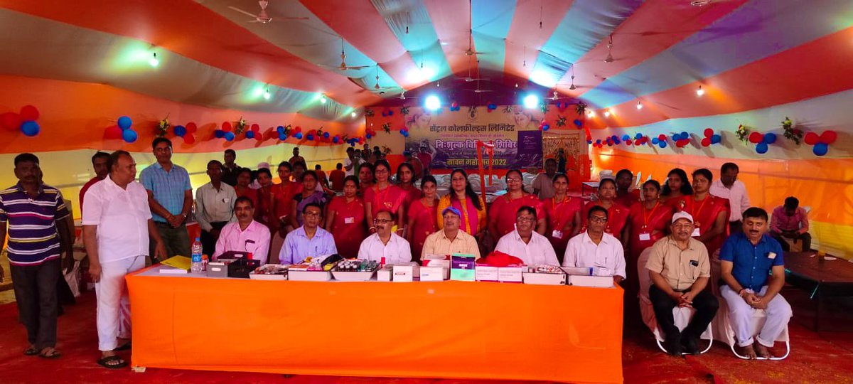 CCLRanchi's tweet photo. #TeamCCL is organising a 15 days mega health camp at Deoghar. A team of doctors and paramedical staff from CCL are providing 24 hours free medical care including medicines to over 2000 persons everyday.

#AzadikaamritMahotsov https://t.co/9H0xK57zNN