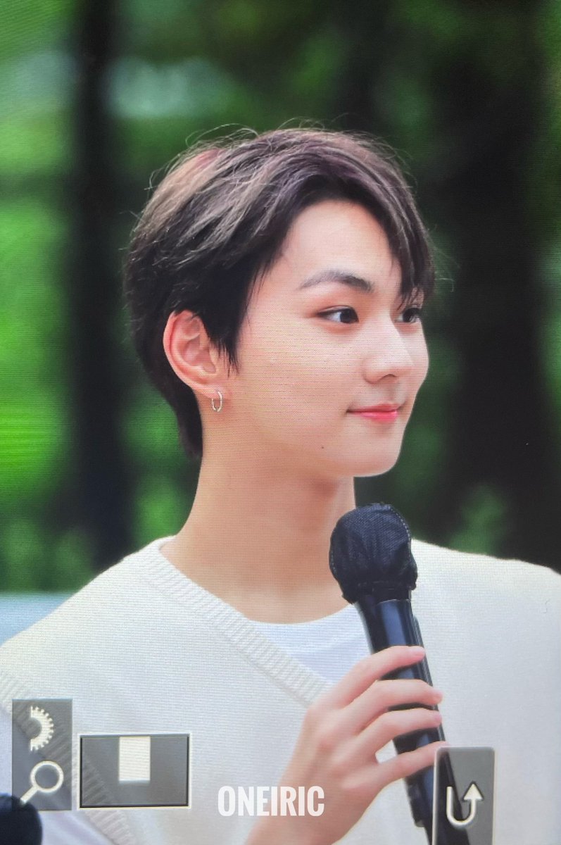 oneiric209's tweet photo. 220807 
#ENHYPEN  #엔하이픈  #JUNGWON #정원 https://t.co/xGbpOKMcAa
