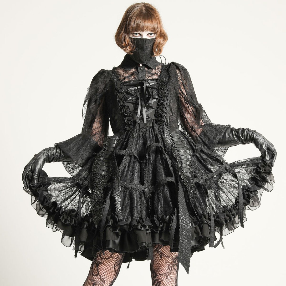 唯一無二 のゴシックロリータドレス。 【Dragon Scale Bird cage dress