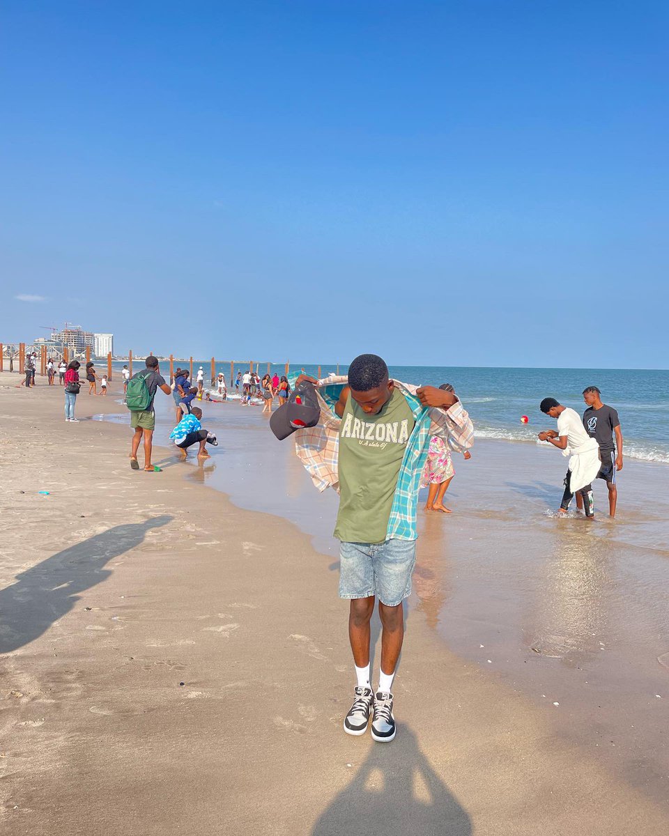 yommie_buhgar's tweet photo. #beachdump https://t.co/sYy4S67Qwt