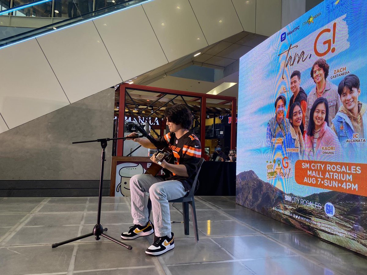 🎶 I just want you to know who I am 🎶

Zach Castaneda sings 'Iris' at the #TaraG #GTour kick-off LIVE event earlier! 🤎

#KamiAngTaraG 

TARA G SA PANGASINAN