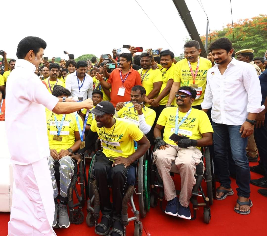 ThamizhachiTh's tweet photo. இன்று (07.08.2022), சென்னை - பெசன்ட் நகர், ஆல்காட் பள்ளி வளாகத்தில், முத்தமிழறிஞர் கலைஞர் அவர்களின் நினைவு நாளை முன்னிட்டு, சென்னை தெற்கு மாவட்டச் செயலாளர், மாண்புமிகு மருத்துவம் மற்றும் மக்கள் நல்வாழ்வுத் துறை அமைச்சர் @Subramanian_ma முன்னெடுப்பில் நடைபெற்ற, 
1/3 https://t.co/XuDHfwUiz5