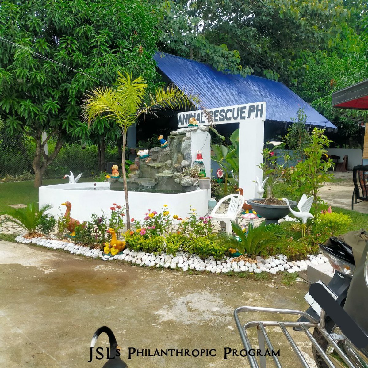 jslsprogram's tweet image. #JSLsMag9thficentAnniFURsary 🐾

Hi! Here are some of the pictures we took from yesterday’s animal shelter visiting. A peak of what the shelter looks like. Super friendly ng lugar and ang fresh ng ambiance. Thank you, Animal Rescue PH! 🐶🐱 

#JSLsProgramProofs