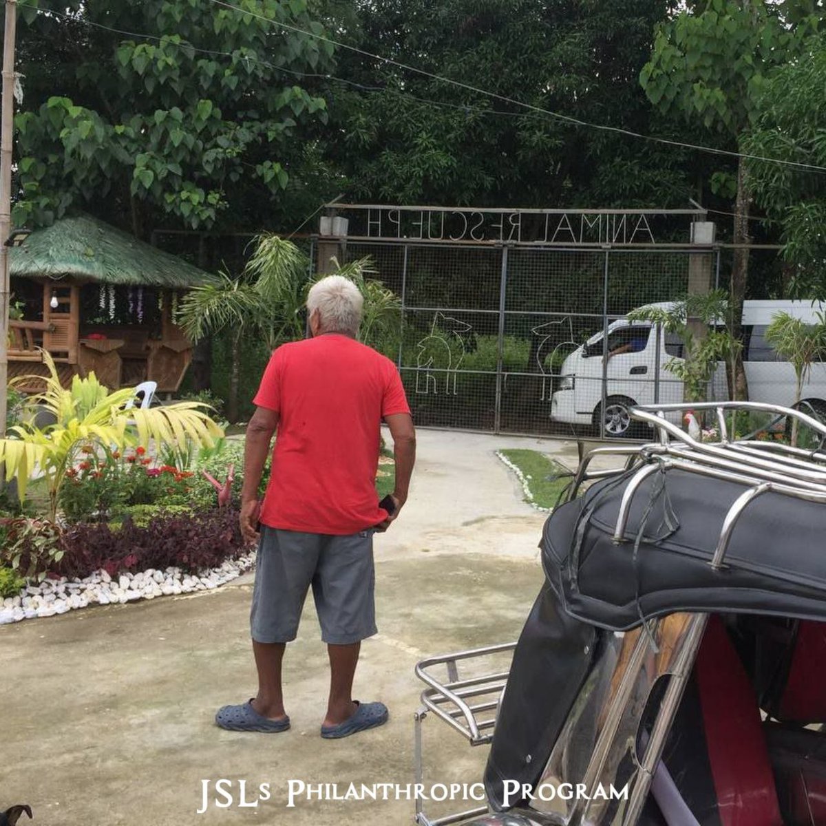 jslsprogram's tweet image. #JSLsMag9thficentAnniFURsary 🐾

Hi! Here are some of the pictures we took from yesterday’s animal shelter visiting. A peak of what the shelter looks like. Super friendly ng lugar and ang fresh ng ambiance. Thank you, Animal Rescue PH! 🐶🐱 

#JSLsProgramProofs