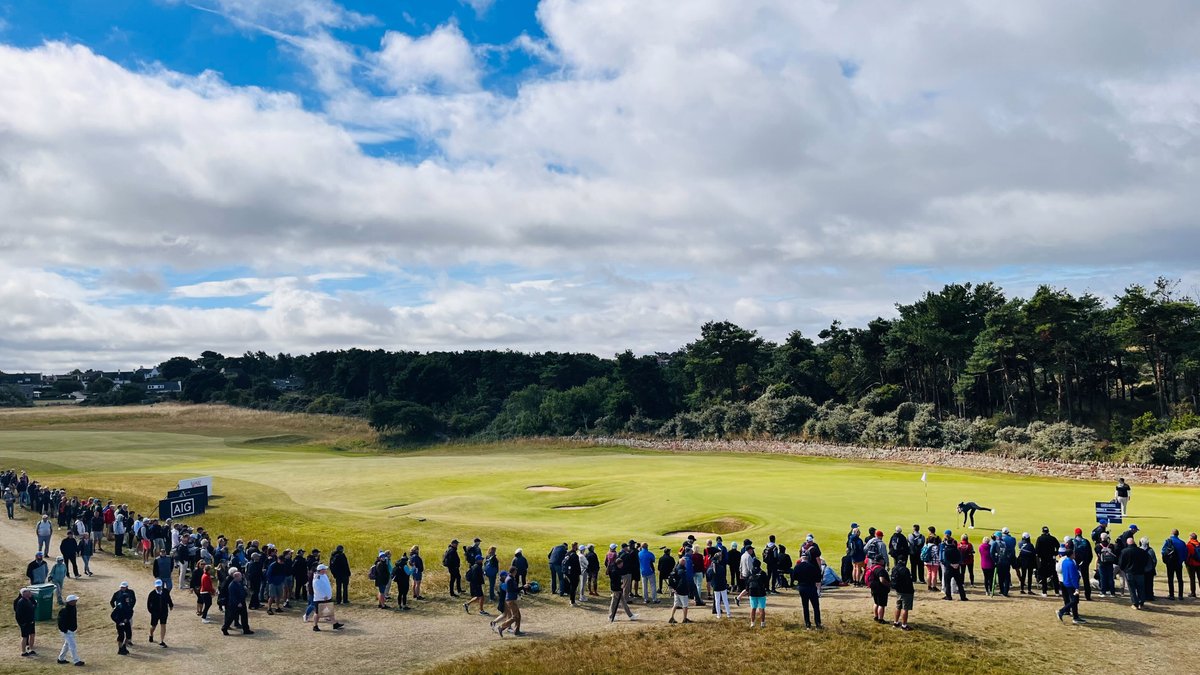 The early groups are out on course! Follow the early action with our live blog as we build towards the leaders teeing off. aigwomensopen.com #WorldClass