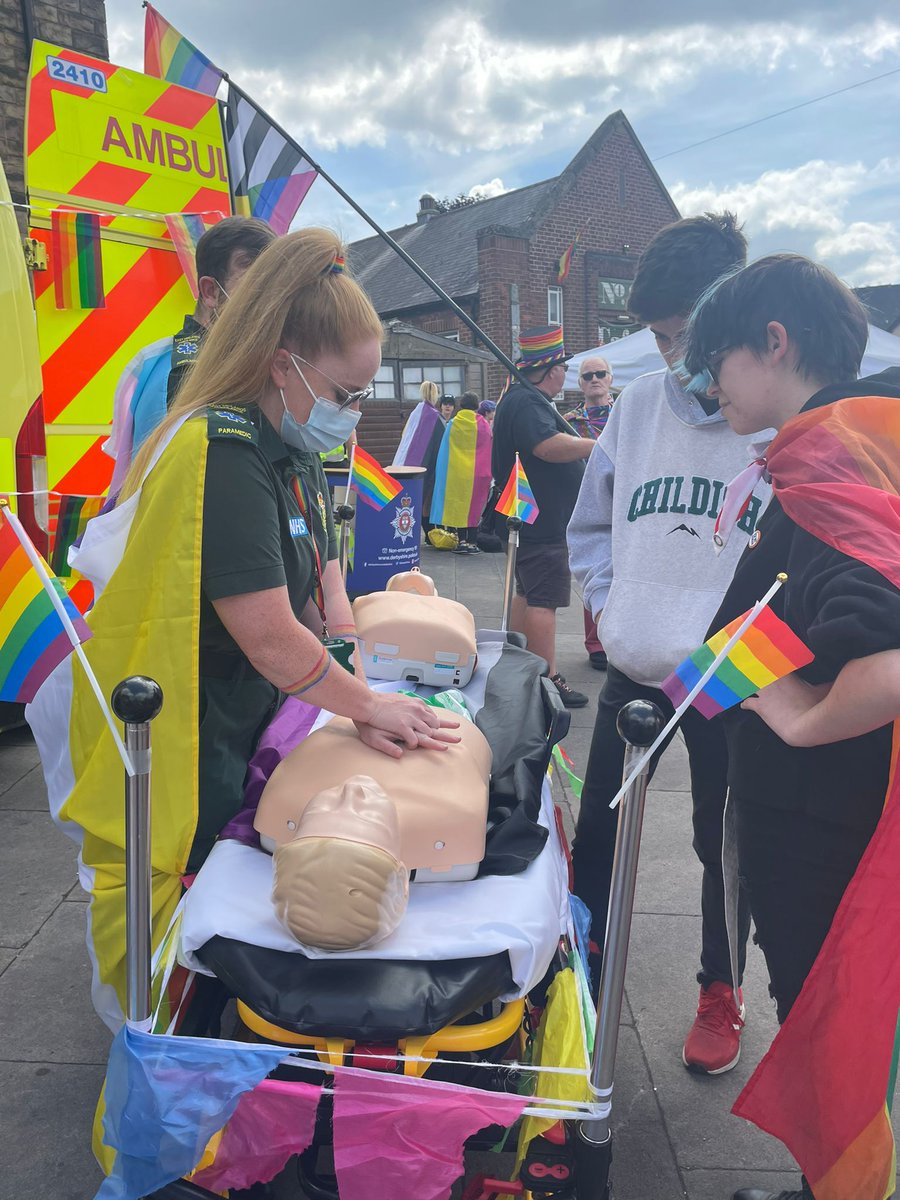 EMASNHSTrust's tweet photo. We hope everyone who attended Belper Pride 2022 had as great a time as we had being there 😃

Off-duty EMAS colleagues supported members of the community by teaching CPR - a skill that can save a life when someone suffers a cardiac arrest. https://t.co/d2PaGI25vE