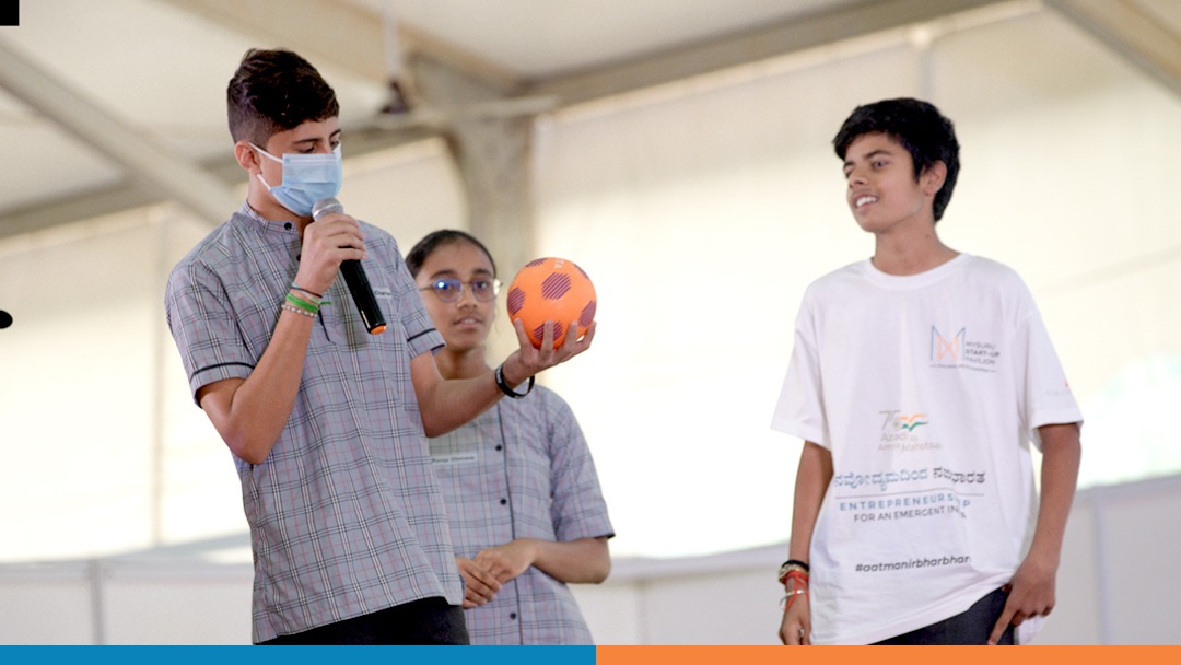 MysuruStartup's tweet photo. Students competed in marketing competitions in order to obtain experience in the field of business. The kids had a lot of fun interacting with the people present. They exuded unrivaled confidence and zeal.

#MSP2022 #Pitchfest #Students #entrepreneurship #India75 https://t.co/xM43Doyj0p