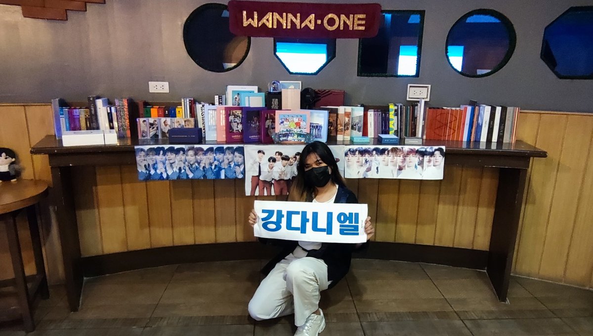 ilmhyung's tweet photo. Sayo pa rin uuwe @WannaOne_twt kahit anong mangyare, pangako! Thank you so much @yeongwonhi_w1ph for this cse soaper namiss ko to 🥹 grabe ung freebies nyo official, sa w1 ka lang makakakita nyan hahahaha 🫠 til next spring breeze wannables 💛 #5thSpringWithWannaOne #WannaOne https://t.co/s8QVEquBkO