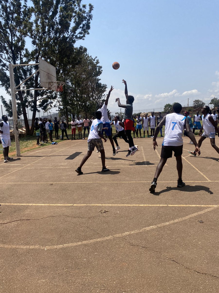 GHOSAUG's tweet photo. GHOSA Basketball team just won against the Greenhill Basketball team 54-36.

The game was highly contested and spirited with both teams fielding a lady on court at all times.

A big shoutout to the team captain @KennethKiapi and the entire team.

#GHOSAWeek2022 https://t.co/M8IPin1ivZ