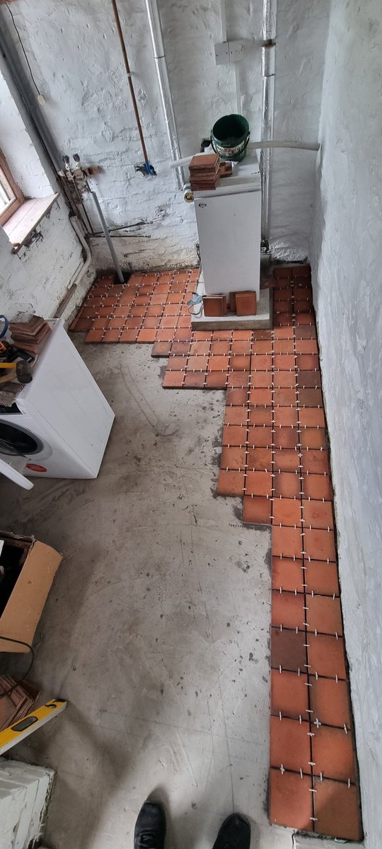 R_A_RHODES's tweet photo. A weekend off #inspiring so it's time to lay the laundry floor
I hope my sore hands will be OK for next week's #TowerBuilding with @BLOODHOUND_Edu ๐ค https://t.co/xEwbbtKvUh