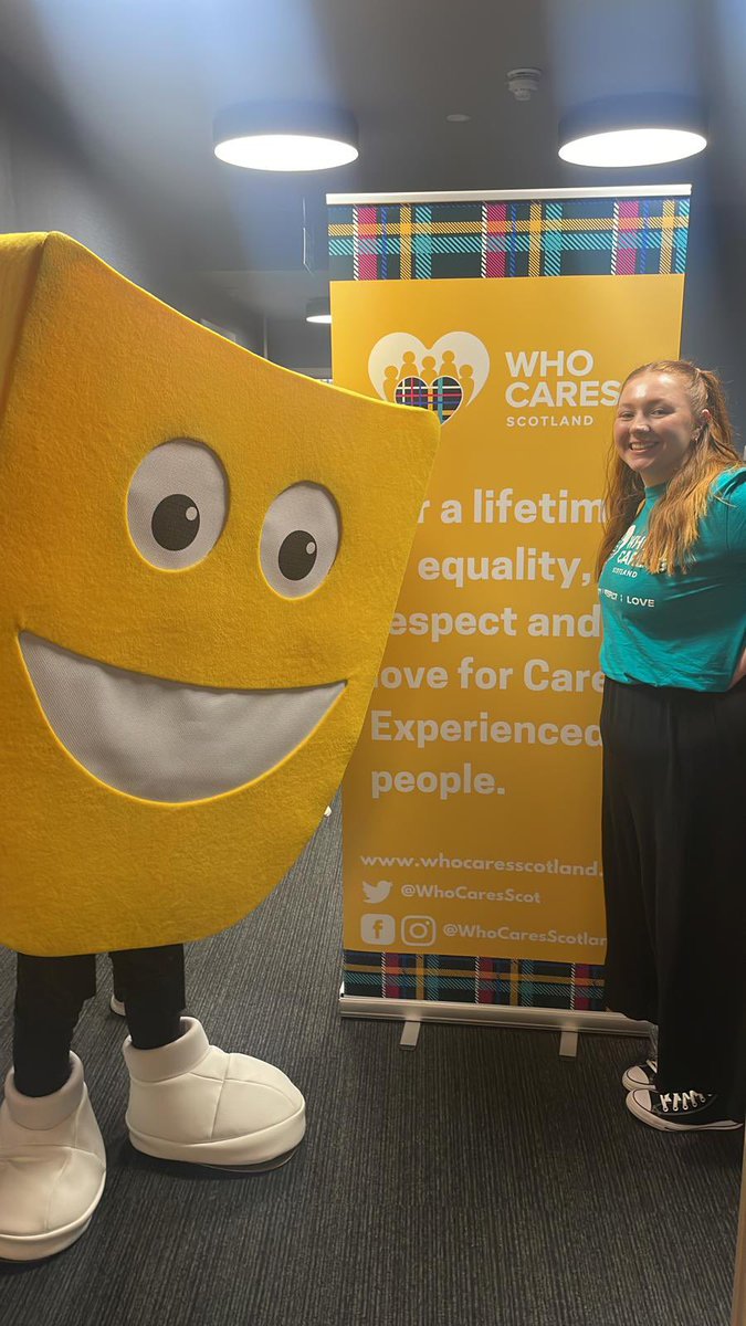 chuckberrie74's tweet image. When Shieldy met our fabulous new Development Officer Corran ❤️ @CentrestageMT @whocaresscot #comefindyourself #lifetimeoflove