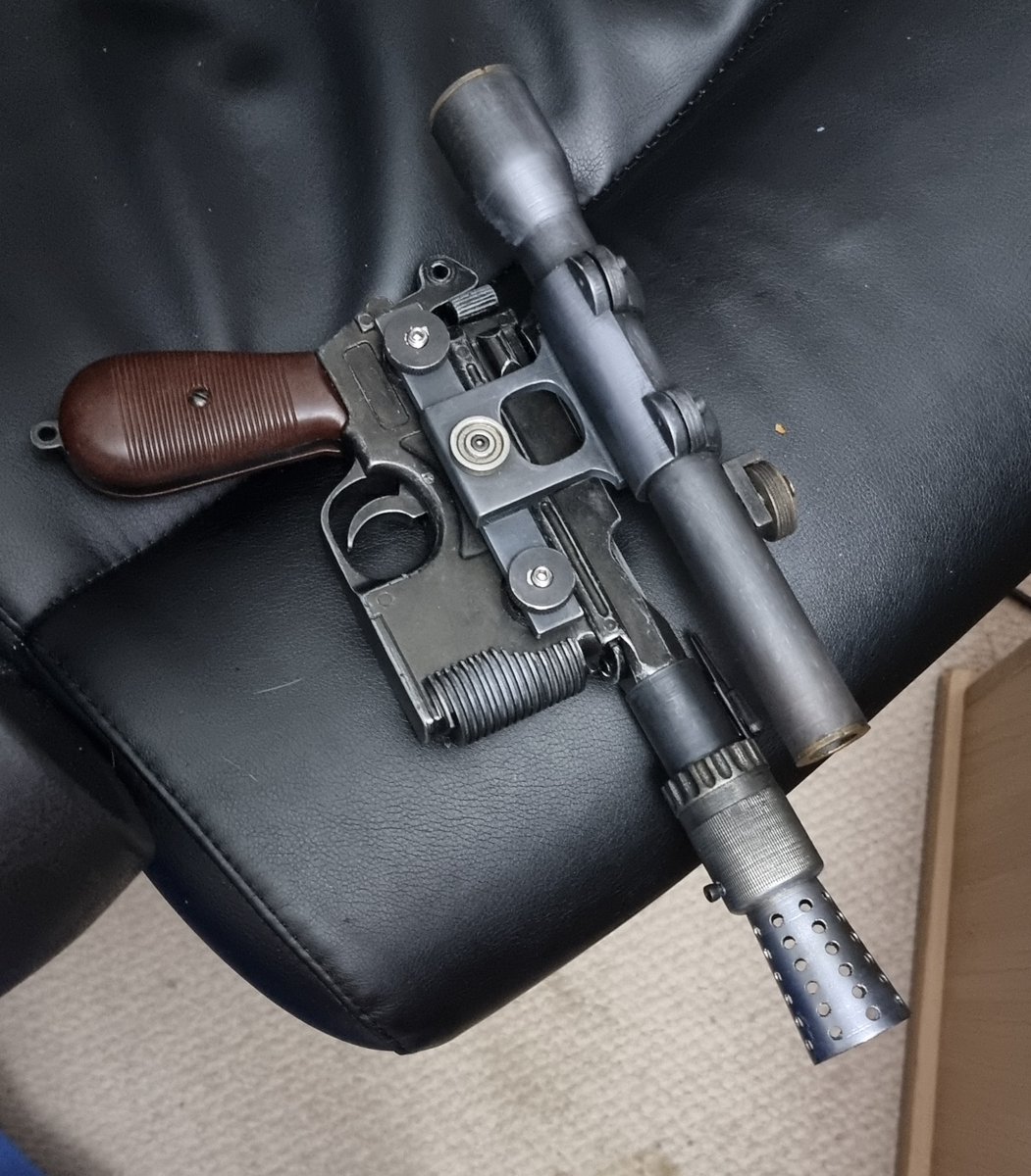 Adisell's tweet photo. I made (and painted) Han Solo's DL-44 blaster https://t.co/beLVwJ7e6J