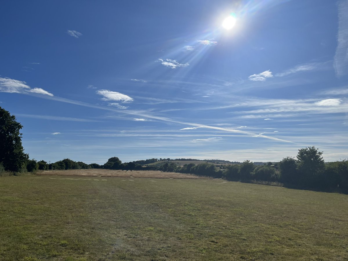 Tebbers1974's tweet photo. Admiring my 7 acre field. Have to do it every now and then or Iโd forget Iโve got it!! @Keir_Starmer #MrForgetful #NeverLabour https://t.co/8fiypmuSBq