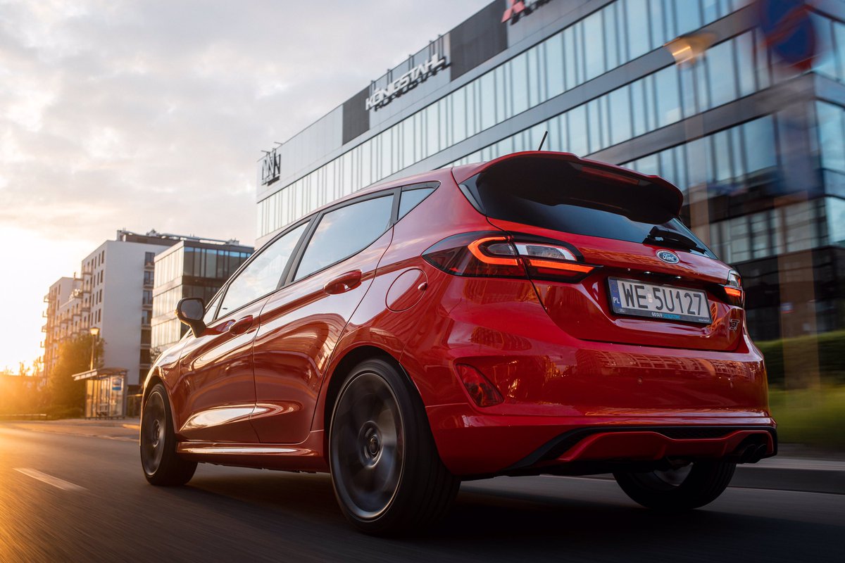FordPolska's tweet photo. 👉#FordPolska #STSunday
▫️Ranek przywitaliśmy Focusem ST, to teraz kolejny przedstawiciel naszej gamy modelowej od #FordPerformance🏁
#FiestaST w Warszawie https://t.co/JIkU3vcKbr