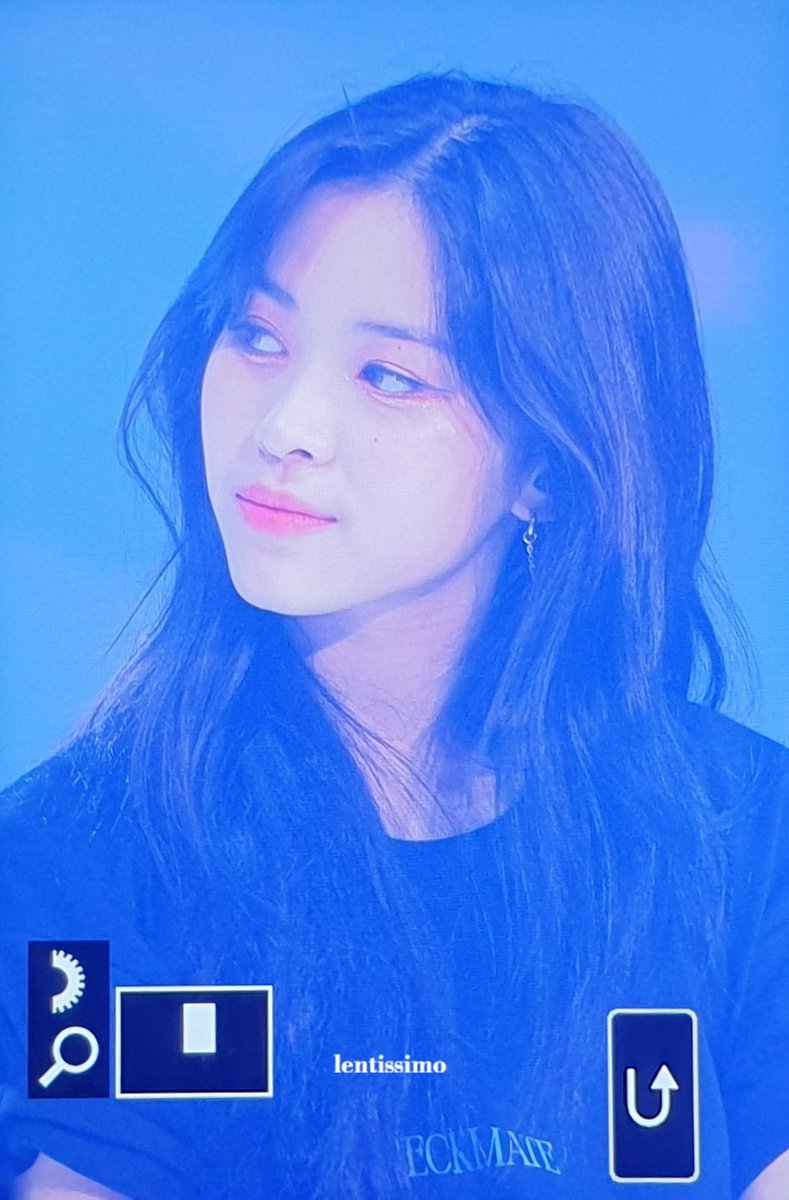 lentissimo417's tweet photo. 220807 #ITZY #류진 #RYUJIN https://t.co/7zkrkco6HO