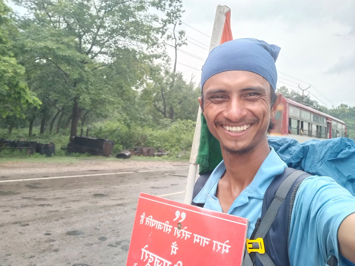 SIJAPATINARESH's tweet photo. Reached Maharaj Gunj,, https://t.co/NTPVjb0FPf