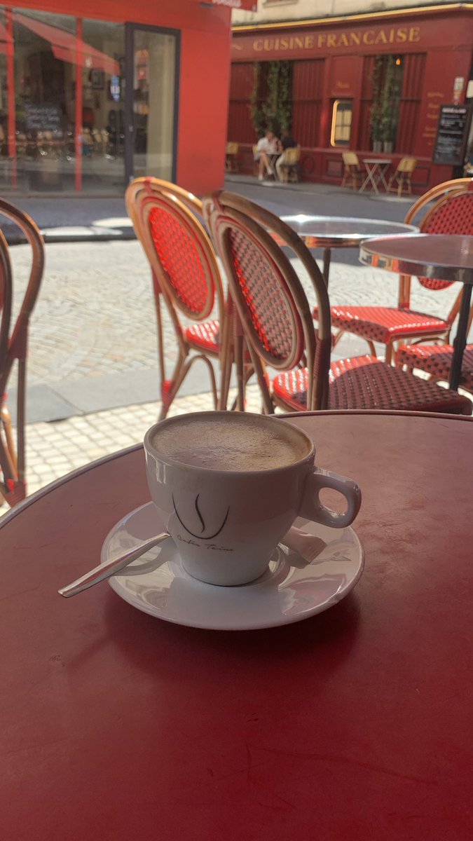 nalinapitt's tweet photo. Why is coffee ☕️ in Paris like nowhere else?? https://t.co/Yy8FGbU64b