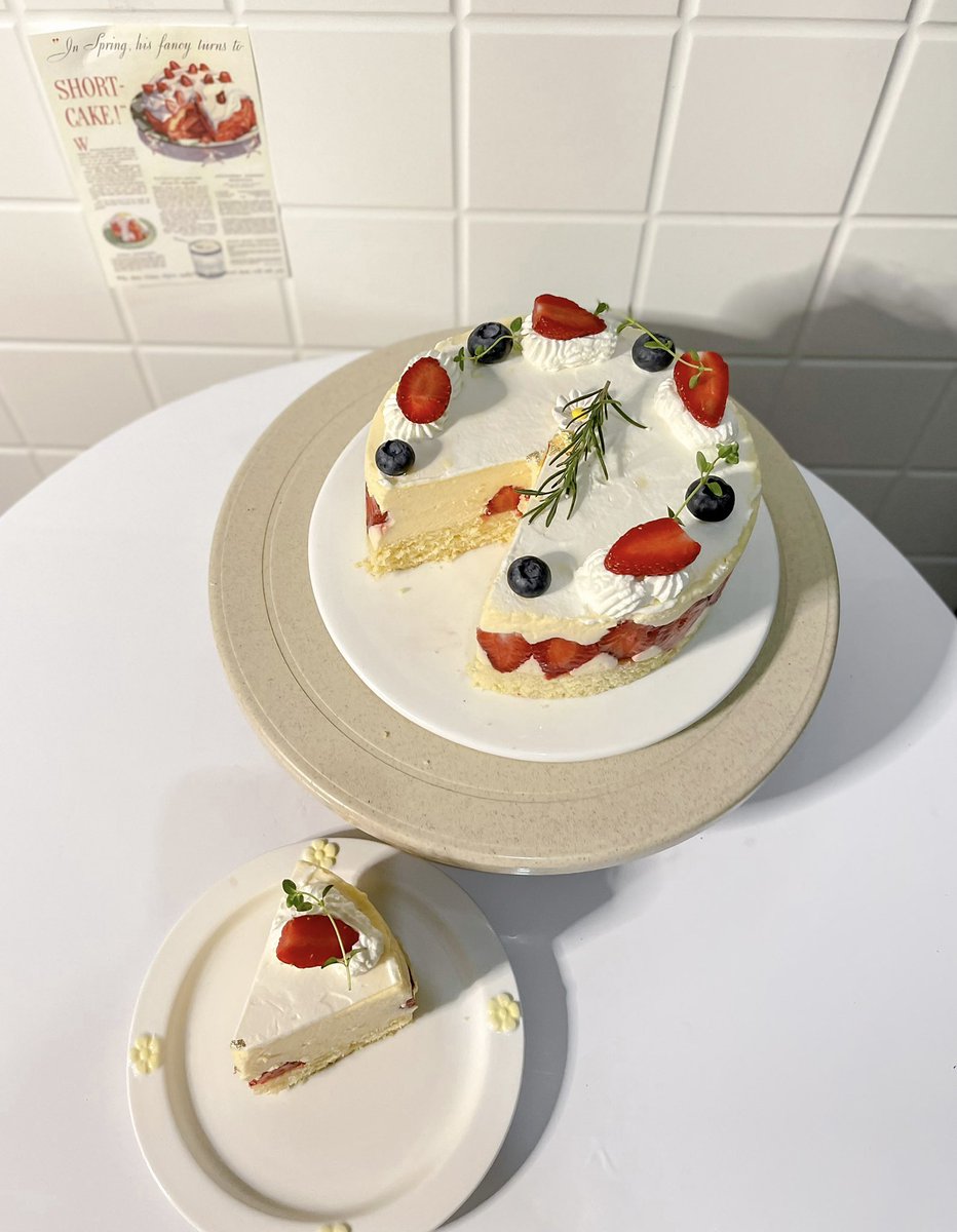 botol yakult tweet media