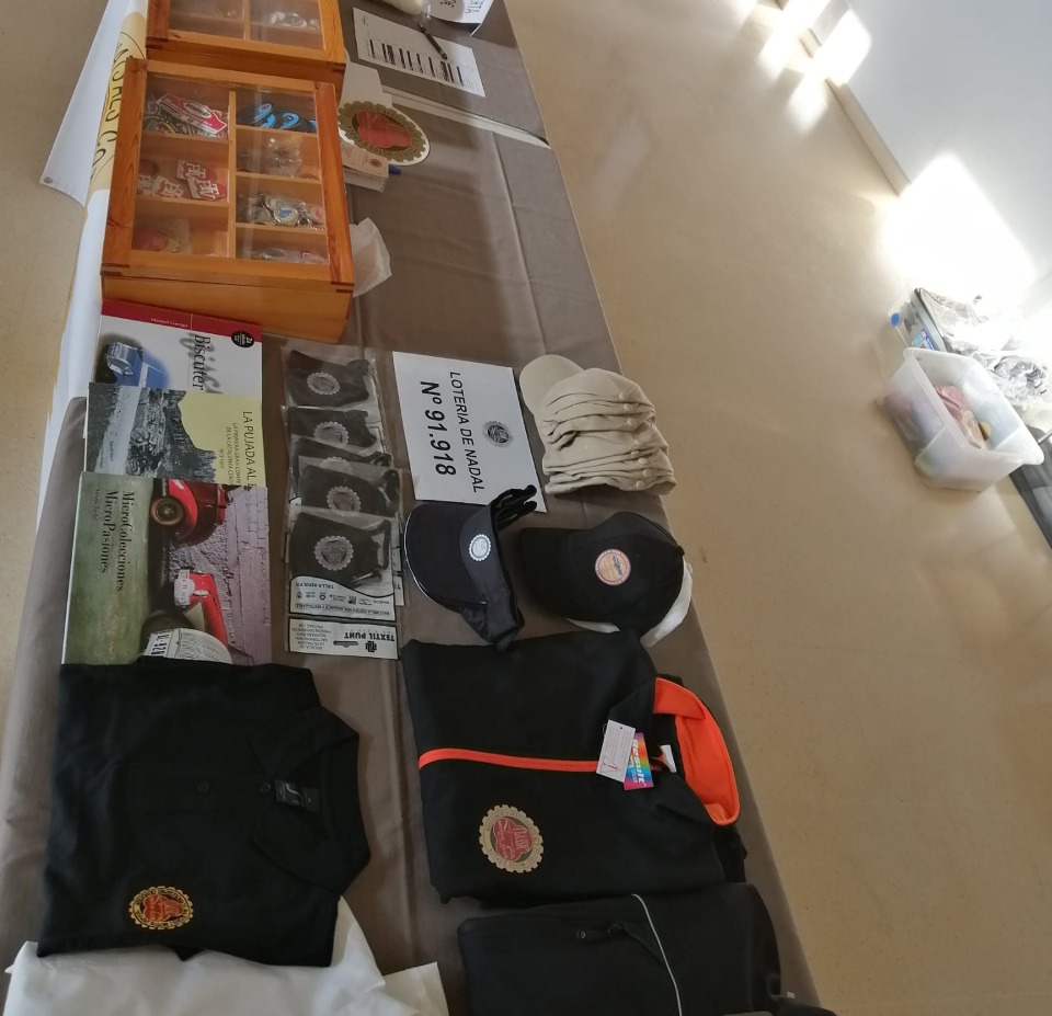 ClassicMotorCB's tweet photo. Bon dia! Bon diumenge des de L'Espunyola 😉 Aquí us hi esperem, a la Fira Mercat al nostre stand, el vostre, el del #classicmotorclubdelbages #2022classic #cotxesclassics #lespunyola https://t.co/NdX8LpDGm6